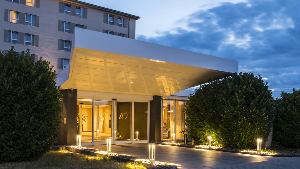Book a cheap room in Best Western Plus iO Hotel